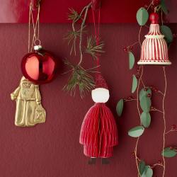 bungalow dk blaetter girlande mit roten beeren wunderschoen-gemacht