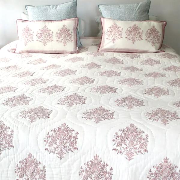 rozablue tagesdecken blockprint quilts rosa blumen varmala wunderschoen-gemacht rozablue tagesdecken blockprint quilts rosa blumen varmala wunderschoen-gemacht
