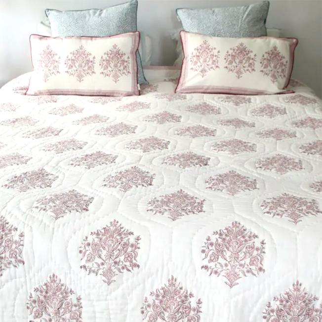 rozablue tagesdecken blockprint quilts rosa blumen varmala wunderschoen-gemacht