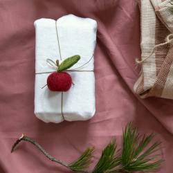 gry sif gefilzter apfel mit blatt dunkelrot wunderschoen-gemacht
