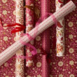 bungalow dk handgeschoepftes papier rosa rote blumenmuster wunderschoen-gemacht