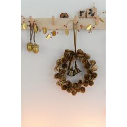 ShiShi lärchenzapfen kranz glocken wunderschoen-gemacht