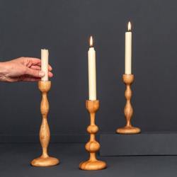 kinta kerzenstaender akazienholz flow wellenfoermiger wunderschoen-gemacht