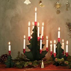 stroemshaga Christmas trees weihnachtsbaum gruen rot kerzenstaender wunderschoen-gemacht