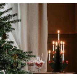 stroemshaga Christmas trees weihnachtsbaum gruen rot kerzenstaender wunderschoen-gemacht