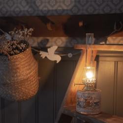 stroemshaga petroleumlampen glas marja brass weisse blueten wunderschoen-gemacht