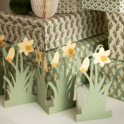 bungalow dk paper tischgirlande narzissen osterglocken daffodils wunderschoen-gemacht
