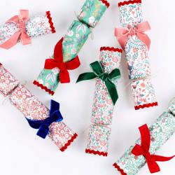 meri meri knallbonbons liberty bluemchenmuster crackers wunderschoen-gemacht