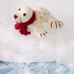gry sif gefilzte baby robbe schal wunderschoen-gemacht