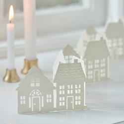 ib laursen tischgirlande papierbaeume weisse papier haeuser wunderschoen-gemacht