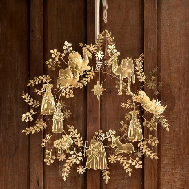 bungalow dk goldener ornament kranz holy night weihnachtskrippe wunderschoen-gemacht